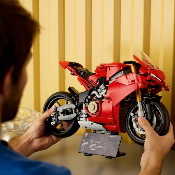 Technic 42202 Ducati Panigale V4 S-motorcykel