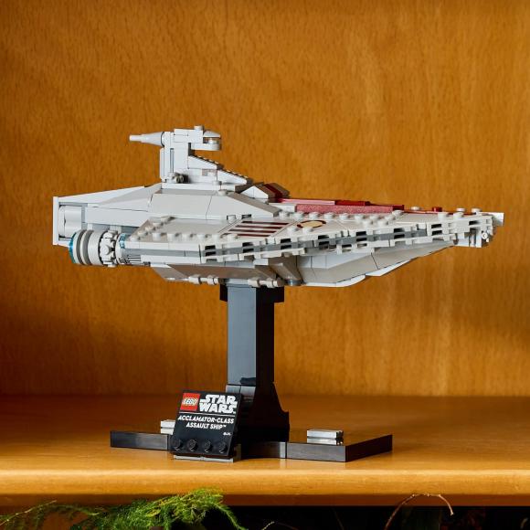 Star Wars™ 75404 Angrebsskib af Acclamator-klassen