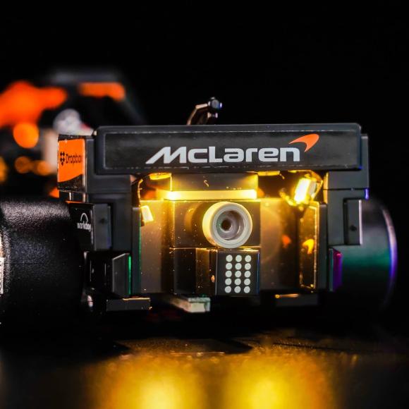 BrickBling lyssæt til: Speed Champions 77251 McLaren F1® Team MCL38-racerbil