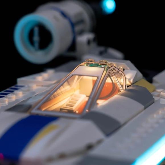 BrickBling lyssæt til: Star Wars™ 75399 Oprørernes U-wing-stjernejager