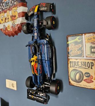 Vægophæng Technic 42206 Oracle Red Bull RB20 F1 bil (sort) 