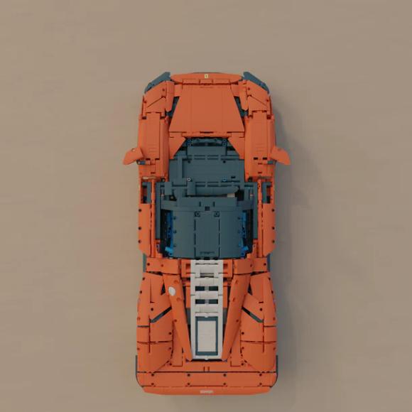 Ophængt lego technic 42143 ferrari daytona sp3 på væg set forfra 