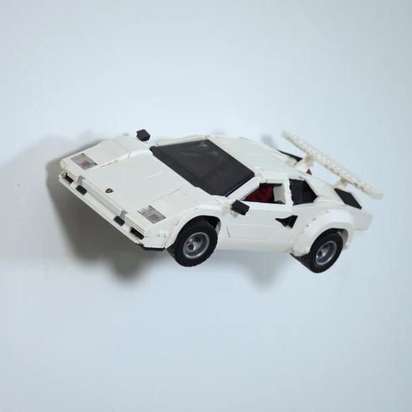 LEGO Icons 10337 Lamborghini Countach 5000 Quattrovalvole set forfra 