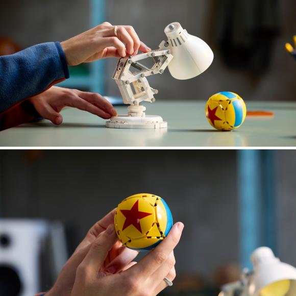 LEGO Ideas 21357 Disney Pixar Luxo Jr. der kigger på disney bolden