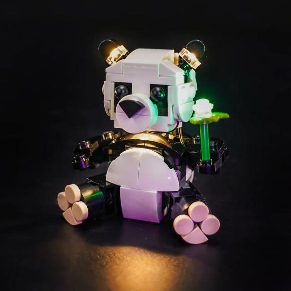 Oplyst LEGO Creator 31165 vilde dyr pandafamilie med BrickBling lille panda