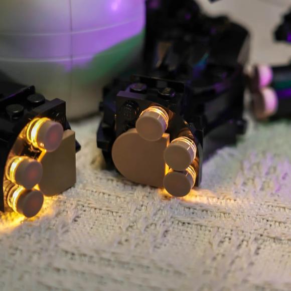 Oplyst LEGO Creator 31165 vilde dyr pandafamilie med BrickBling fødder på store panda