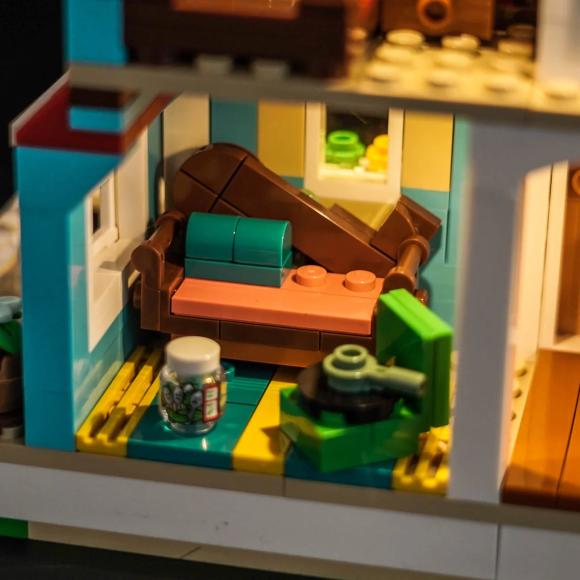 BrickBling lyssæt til: Disney 43268 Strandhuset fra Lilo og Stitch