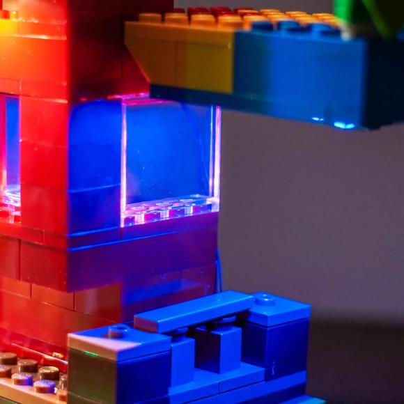 BrickBling lyssæt til: Minecraft 21282 Papegøjehusene