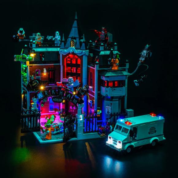 BrickBling lyssæt til: Batman 76300 Arkham Asylum™