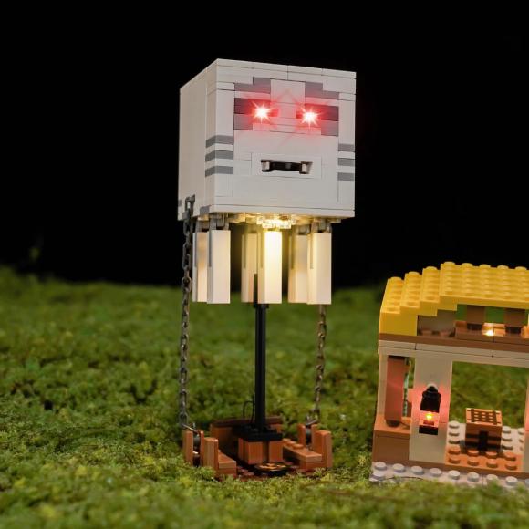 BrickBling lyssæt til: Minecraft 21273 Ghast-ballonens angreb på landsbyen