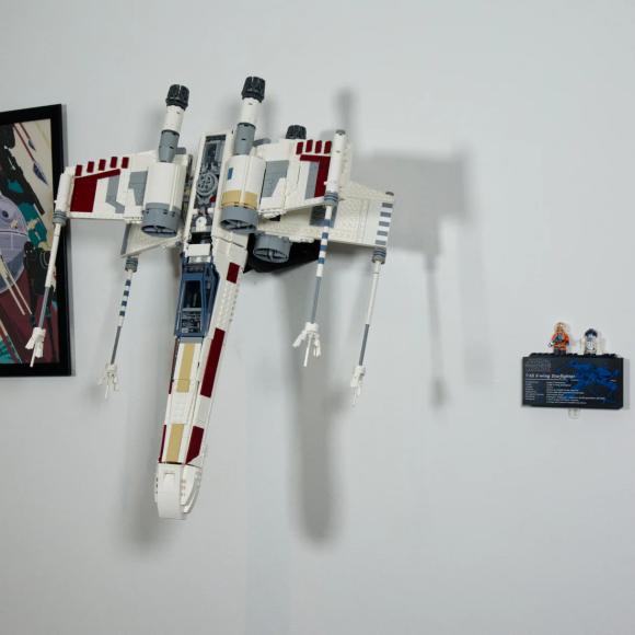 Vægophæng Star Wars 75355 UCS X-Wing (sort) 