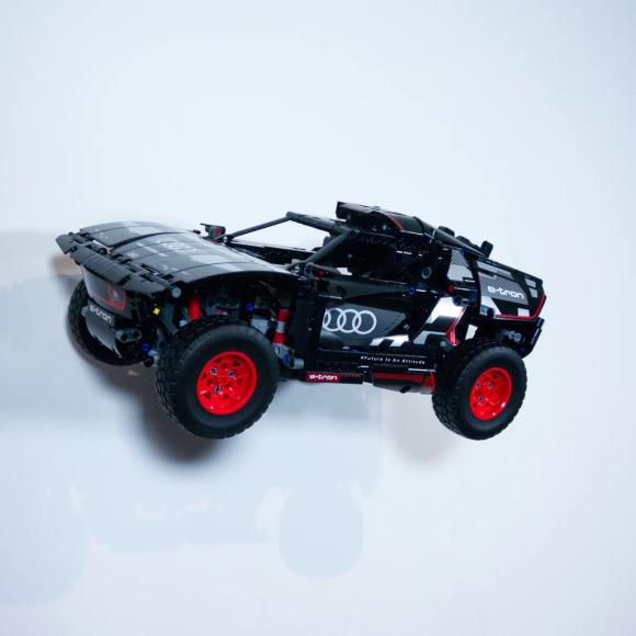 Vægophæng Technic 42160 Audi RS Q E-Tron (sort) vandret