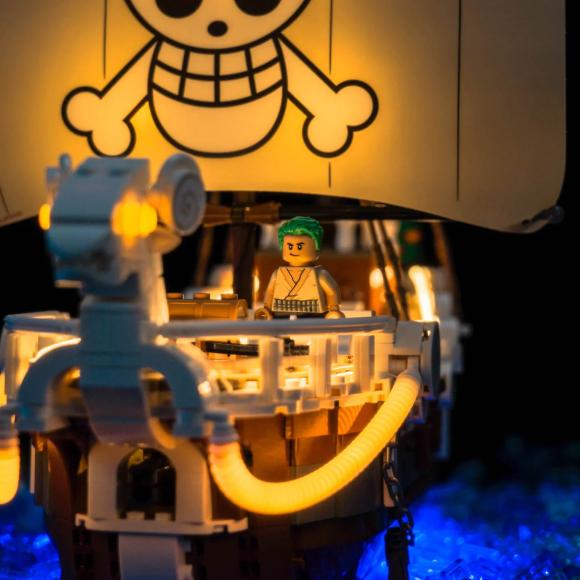 BrickBling lyssæt til: One Piece 75639 The Going Merry Pirate Ship