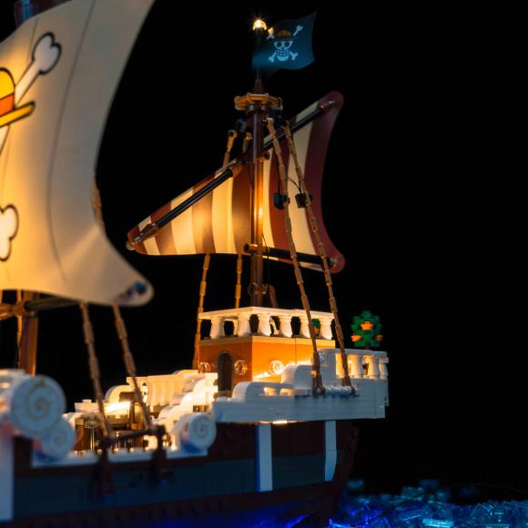 BrickBling lyssæt til: One Piece 75639 The Going Merry Pirate Ship