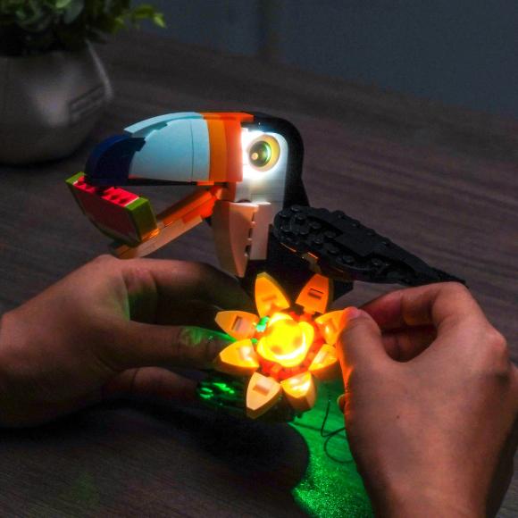 BrickBling lyssæt til: Creator 31173 Vilde dyr: Tropisk tukan