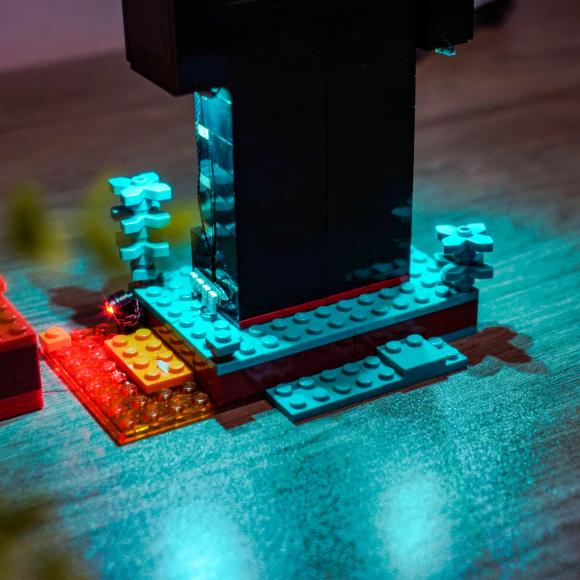BrickBling lyssæt til: Minecraft 21279 Enderman-tårnet