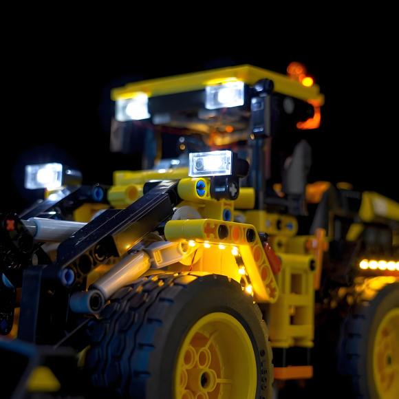 BrickBling lyssæt til: Technic 42209 Volvo L120 Elektrisk gummiged
