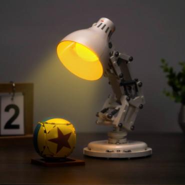 BrickBling lyssæt til: Ideas 21357 Disney Pixar Luxo Jr. (Skarpt lys touch) (GC1078)