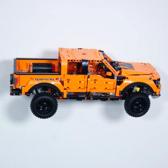Vægophæng Technic 42126 Ford® F-150 Raptor (sort) vandret