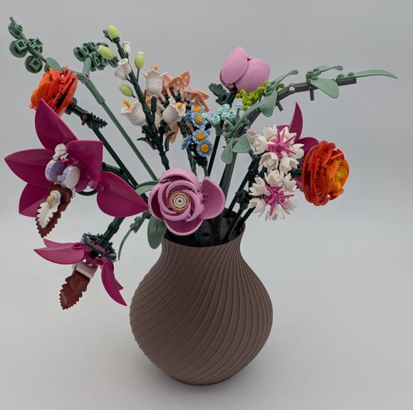Blomstervase til lego blomster (mørkebrun)