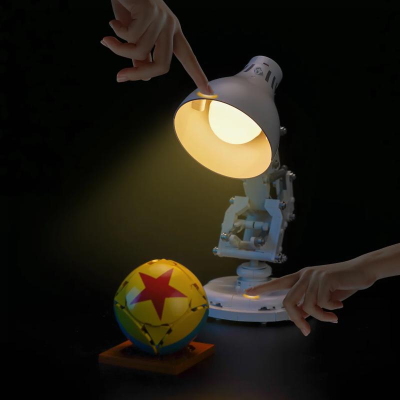 BrickBling lyssæt til: Ideas 21357 Disney Pixar Luxo Jr. (Touch sensor) (GC1070)
